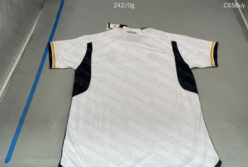 Real Madrid T-Shirt 4