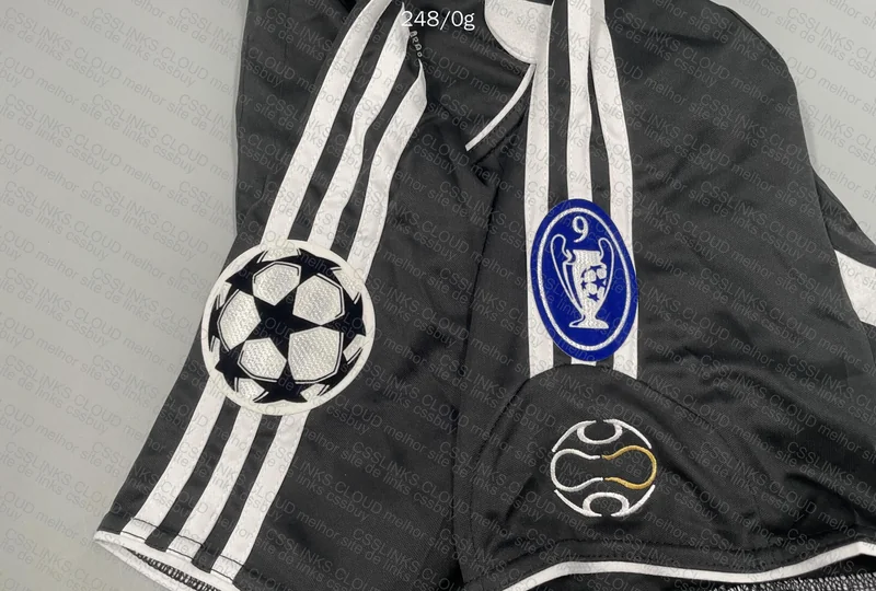 Real Madrid Retro 2006 Jersey 6