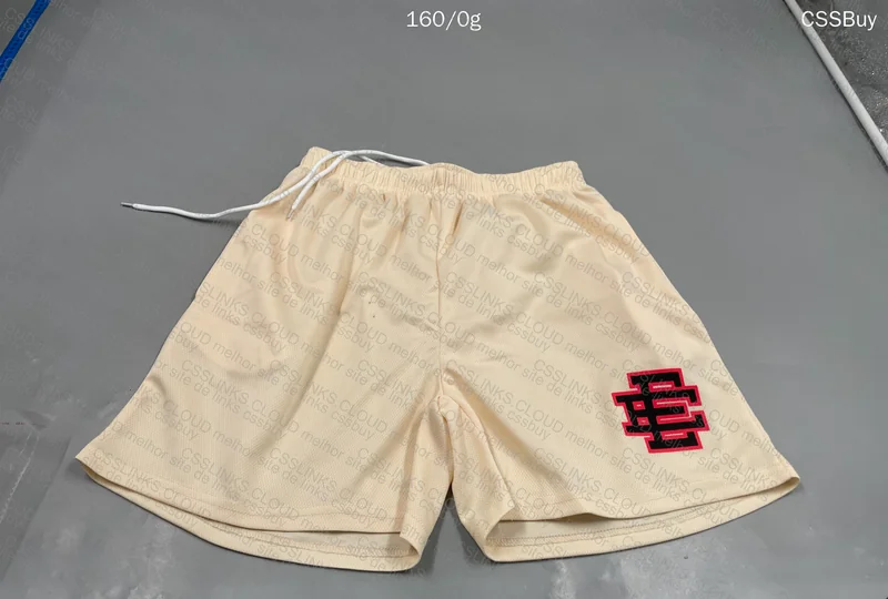 Stussy T-Shirt, EE Shorts, Mini Swoosh Hoodie 3