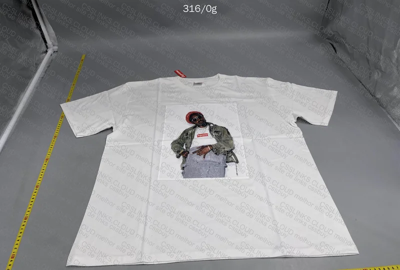 Supreme T-Shirt