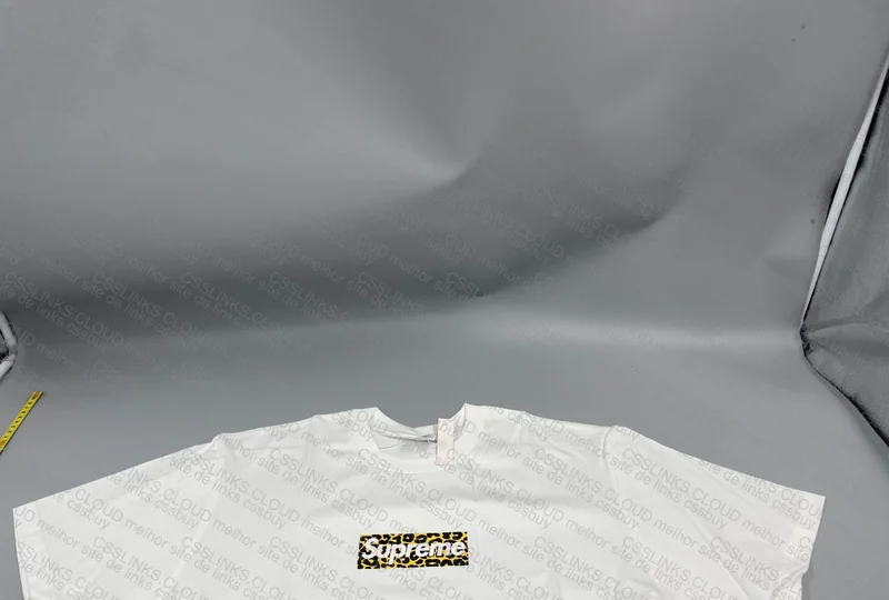 Supreme T-Shirt 3