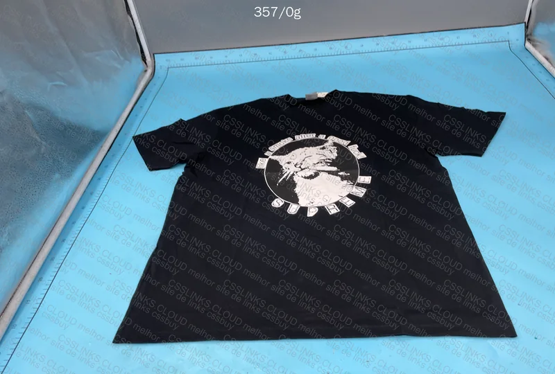 Supreme T-Shirt 2