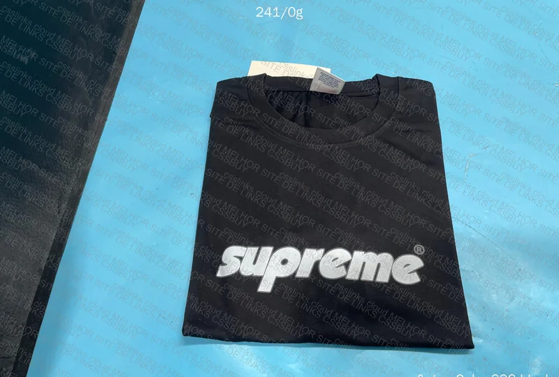 Supreme T-Shirt