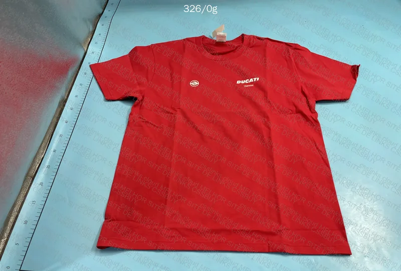 Supreme T-Shirt