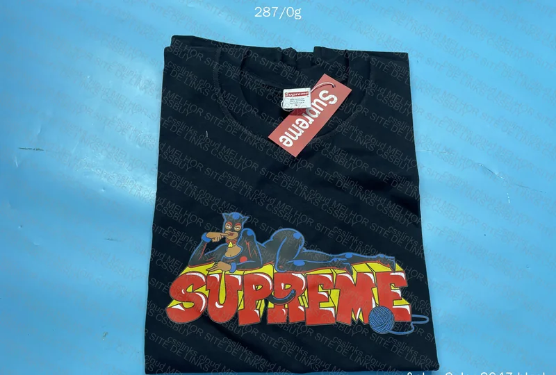 Supreme T-Shirt