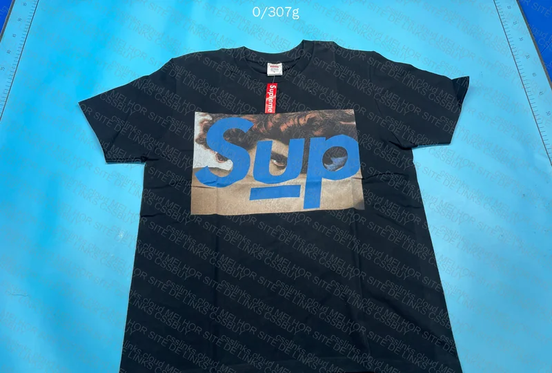 Supreme T-Shirt