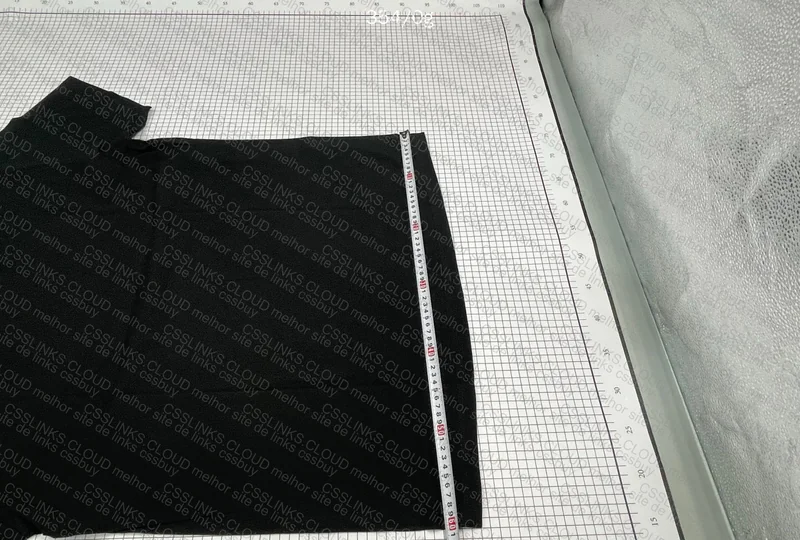 Black Supreme T-Shirt with Measurements - Help 5