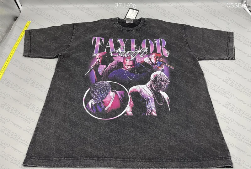 Taylor Swift T-shirt