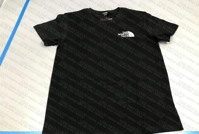 The North Face T-shirt 2