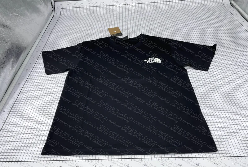 The North Face T-shirt 2