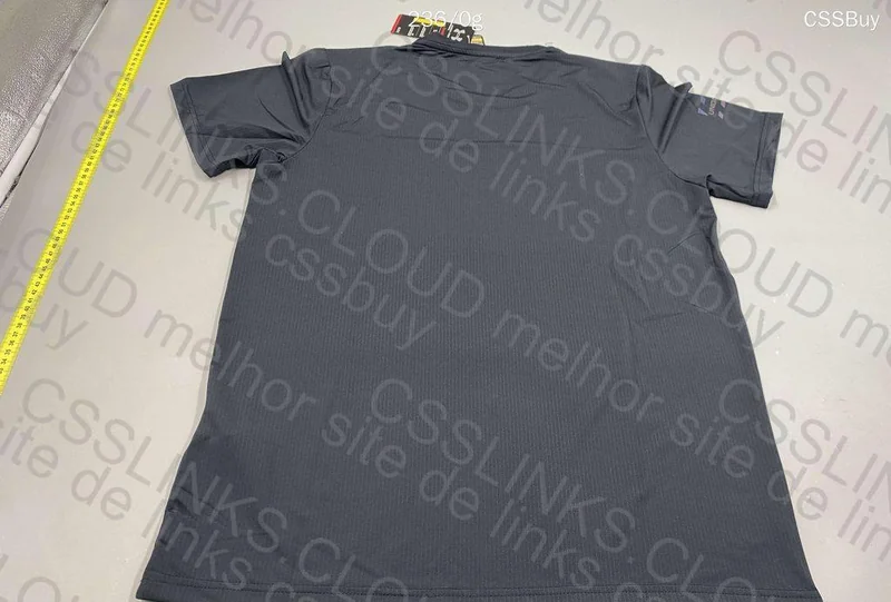 Under Armour T-Shirt 2