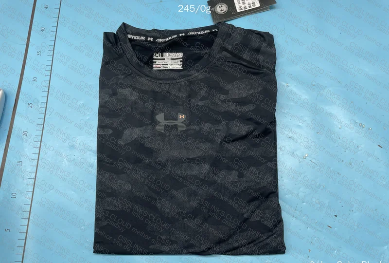Under Armour T-Shirt
