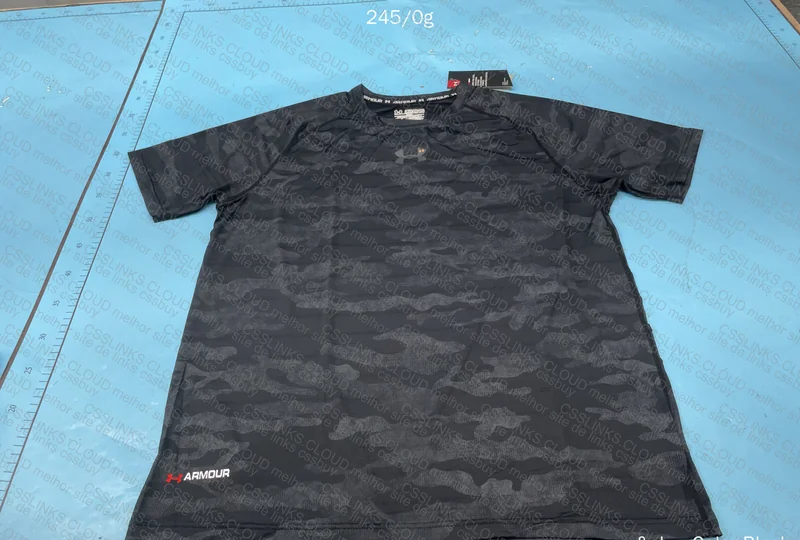 Under Armour T-Shirt 2