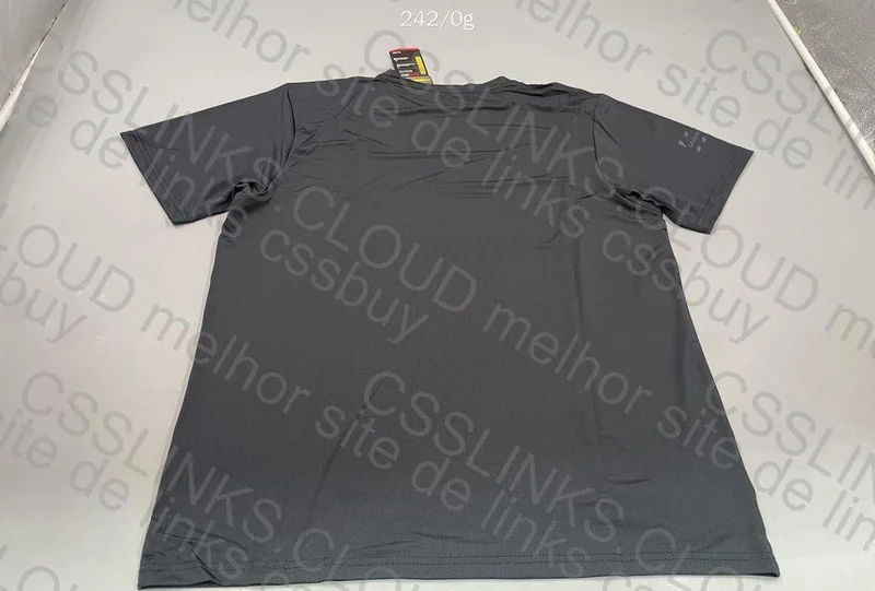 Black/Blue Under Armour T-Shirt with Measurements 4