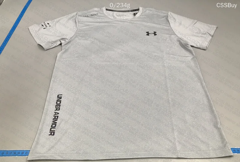 Under Armour T-Shirt