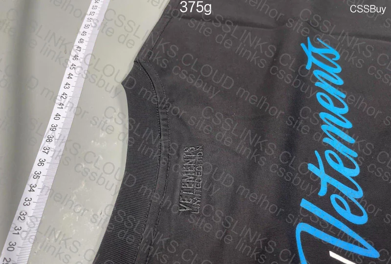 VETEMENTS T-Shirt