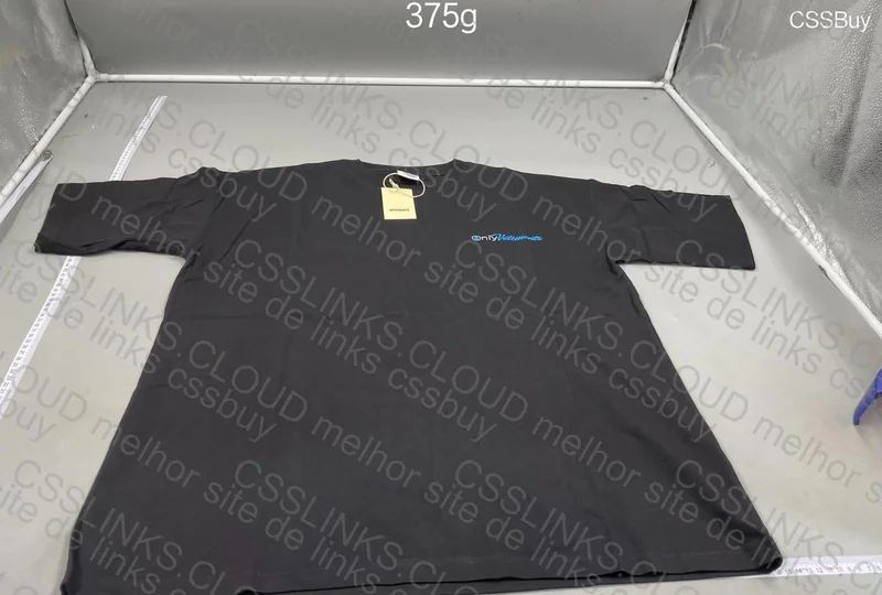 VETEMENTS T-Shirt 3