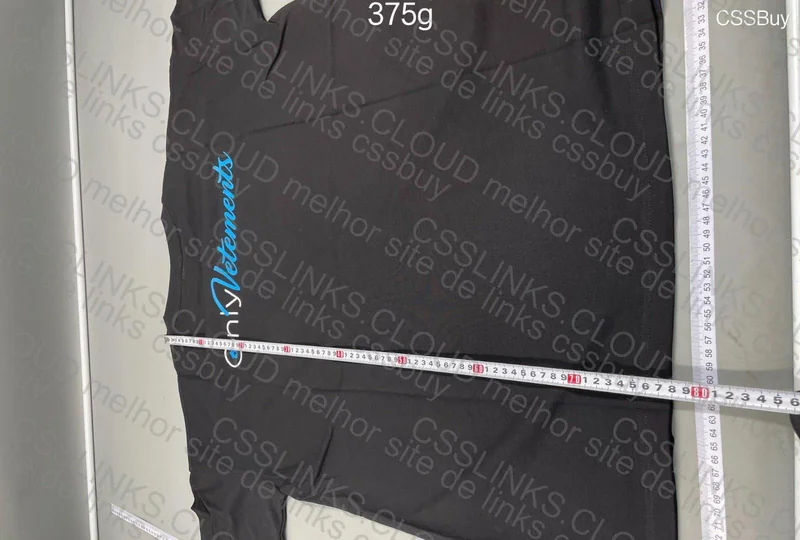 VETEMENTS T-Shirt 4