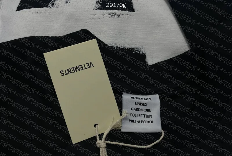 Vetements T-Shirt 4