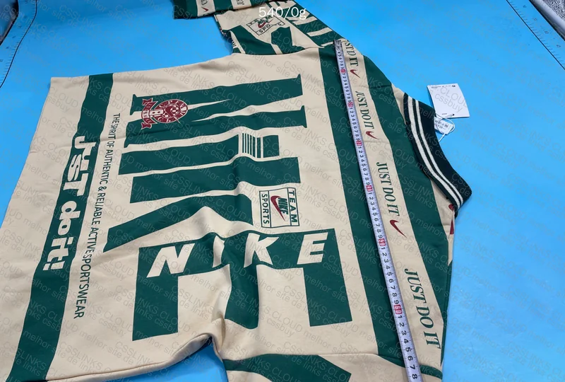 Nike Green Long Sleeve T-Shirt/Top with Measurements 6