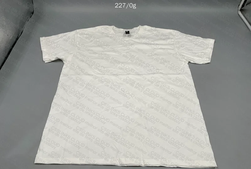 Basic Gildan T-Shirts 2