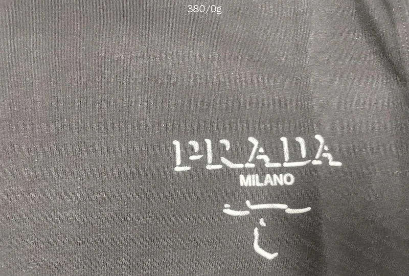 caniseta prada 2