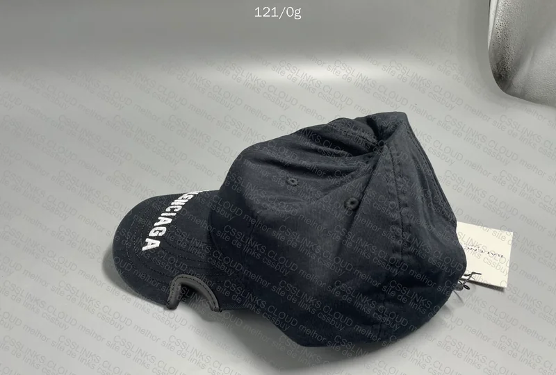 Cap Balenciaga