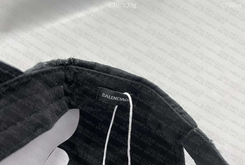 CAP BALENCIAGA I <3 5