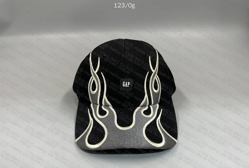 Cap Gap Yeezy 4