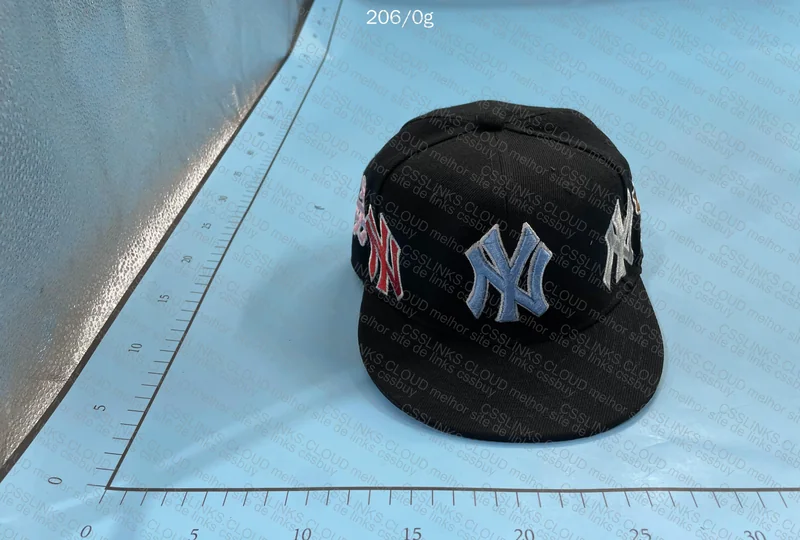 cap new era X supreme 2
