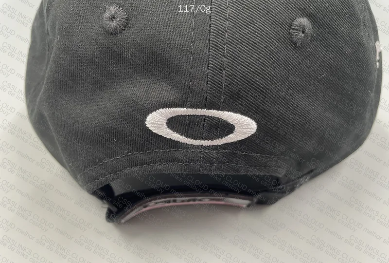cap Oakley x Palace 6