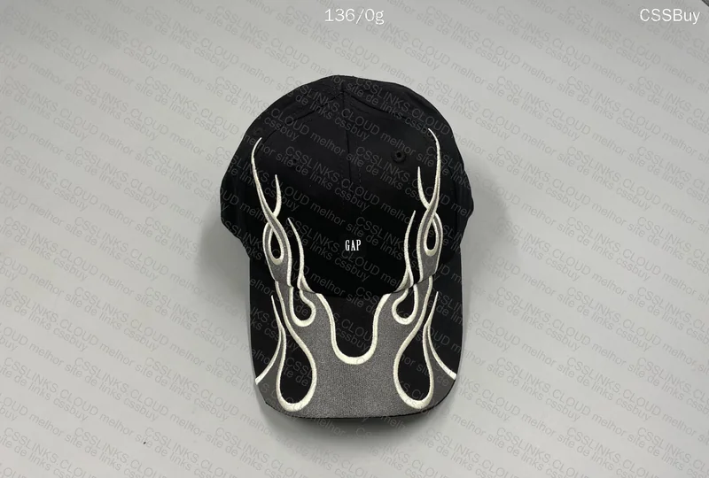cap yezzy x gap x balenciaga