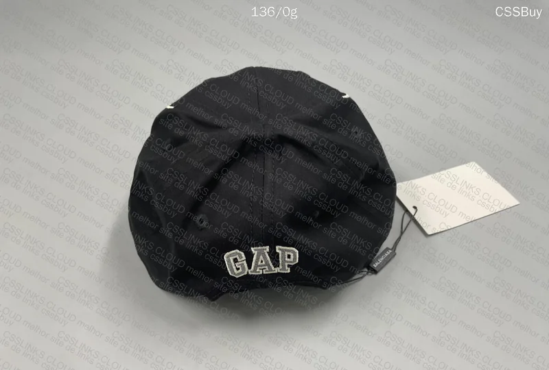 cap yezzy x gap x balenciaga 2