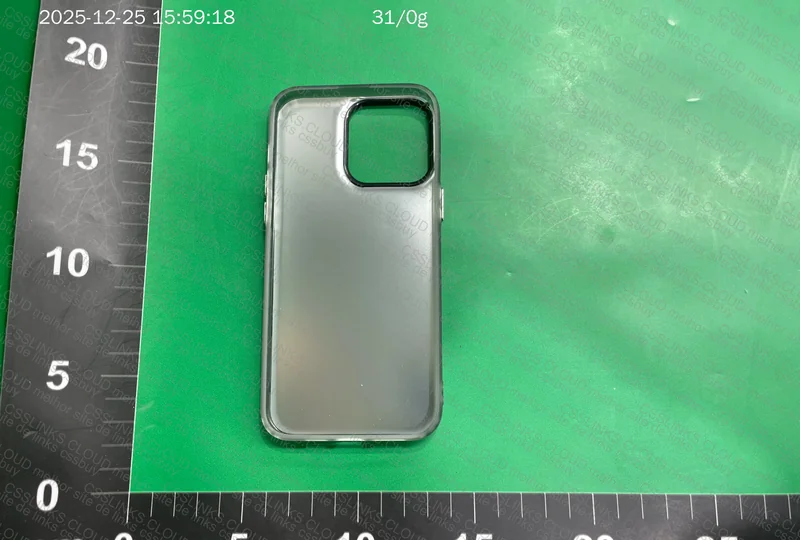 iPhone 15 Pro Max Cover 2