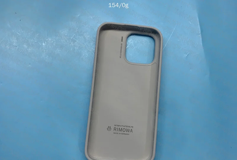 Rimowa 16 Pro Max Cover 2