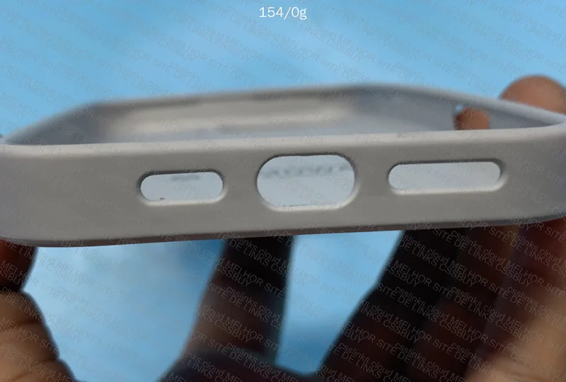 Rimowa 16 Pro Max Cover 5