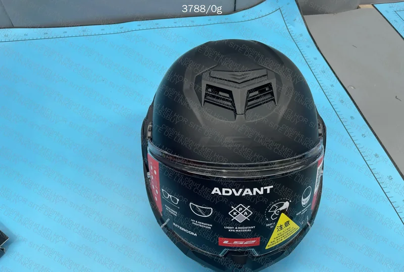 LS2 Advant Helmet 3