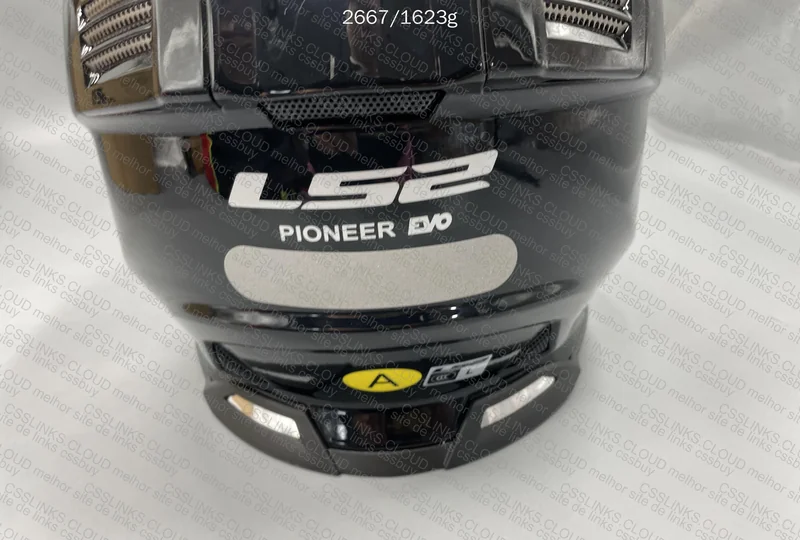 LS2 MX436 Helmet 6