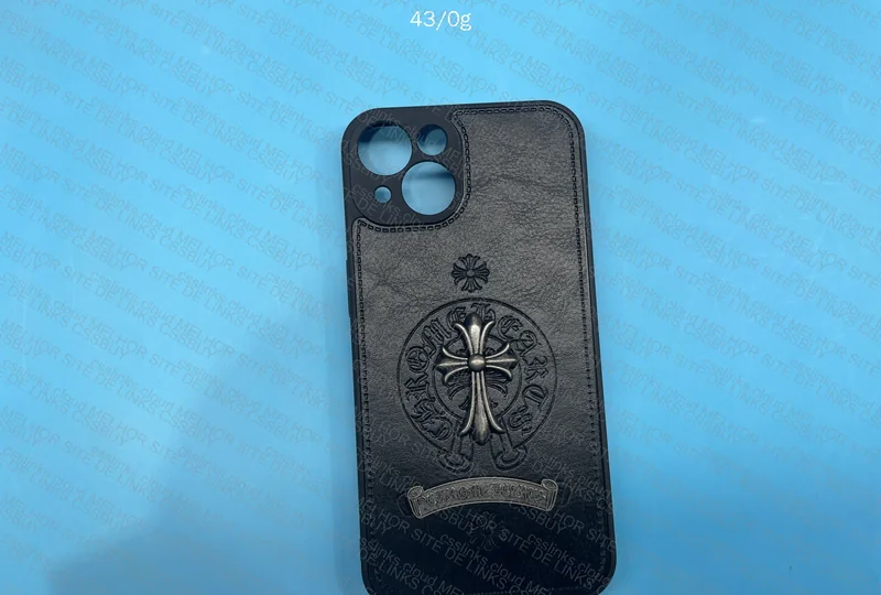 capinha chrome hearts 2