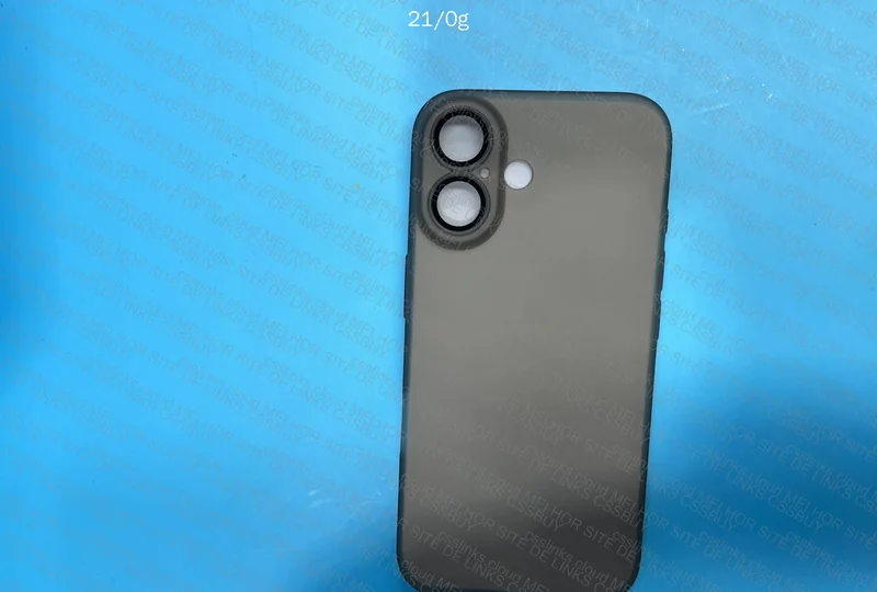 Capinha IPhone 16 2