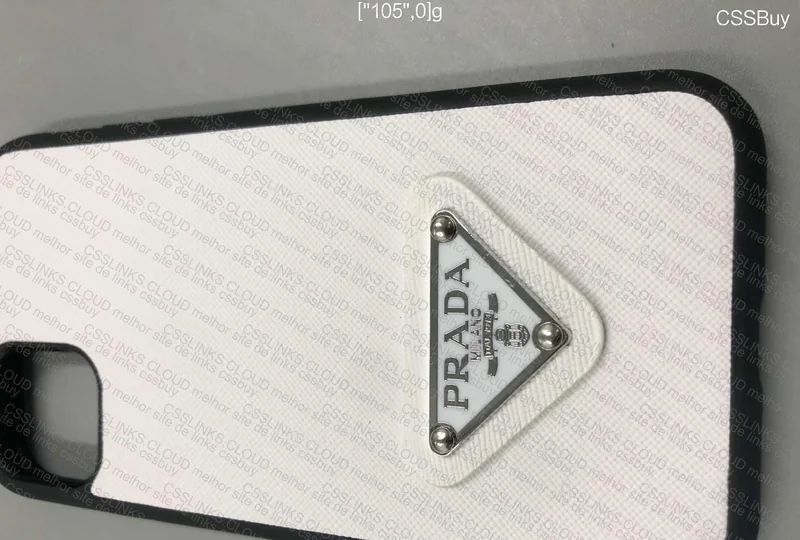 Capinha iPhone Prada 3