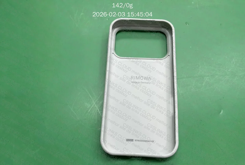 Capinha Rimowa iPhone 17 Pro 3