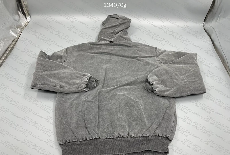 Carhartt hodded jacket 4