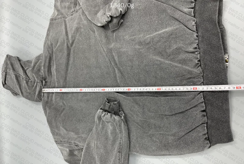 Carhartt hodded jacket 5