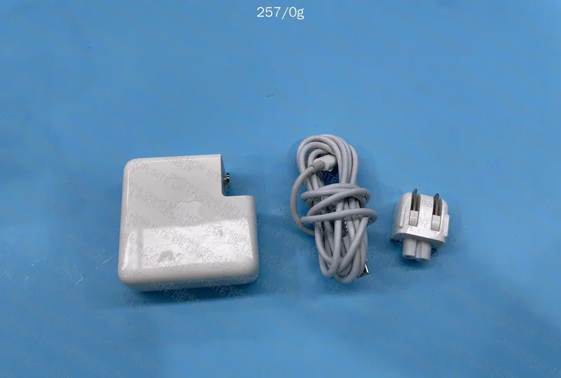 MacBook USB-C 61W Charger | Used