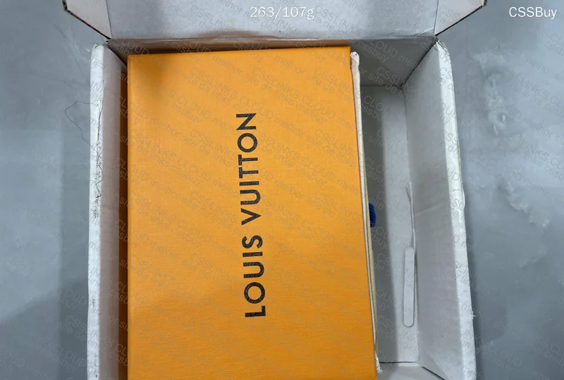Louis Vuitton Wallet 2