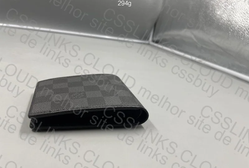 Louis Vuitton Wallet 2
