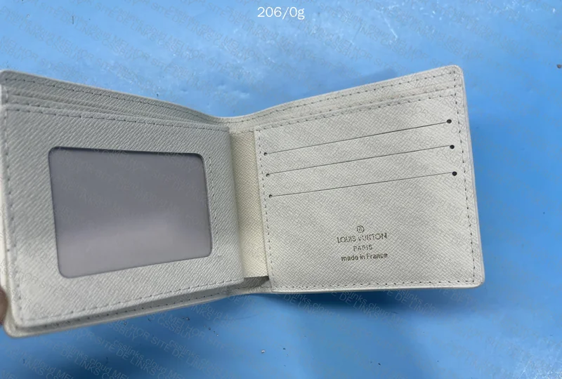 LV 30y Wallet 3