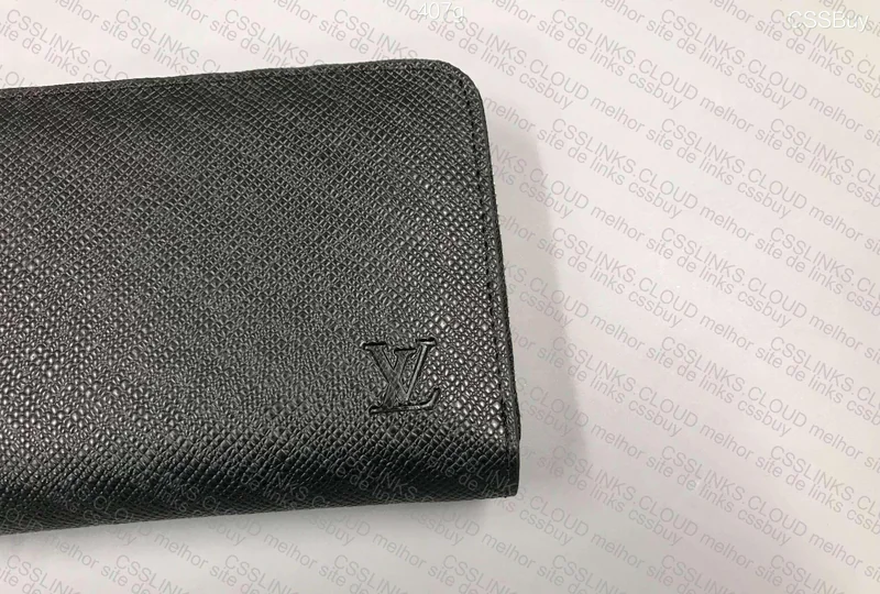 LV Women's Wallet 3