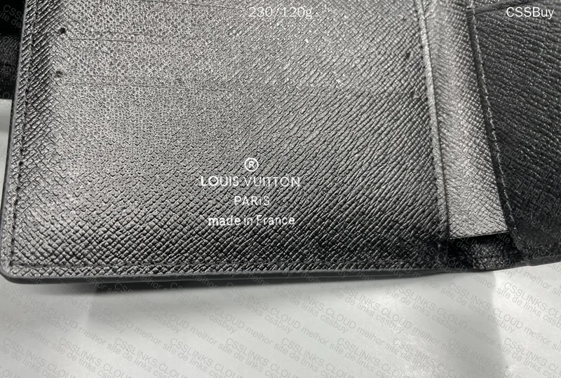 LV Silver Flower Wallet 100¥ 5